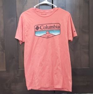 Columbia graphic tee